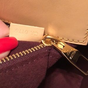 Louis Vuitton Bags - Louis Vuitton phenix mm π Louis Vuitton Bags - Louis Vuitton phenix mm π
